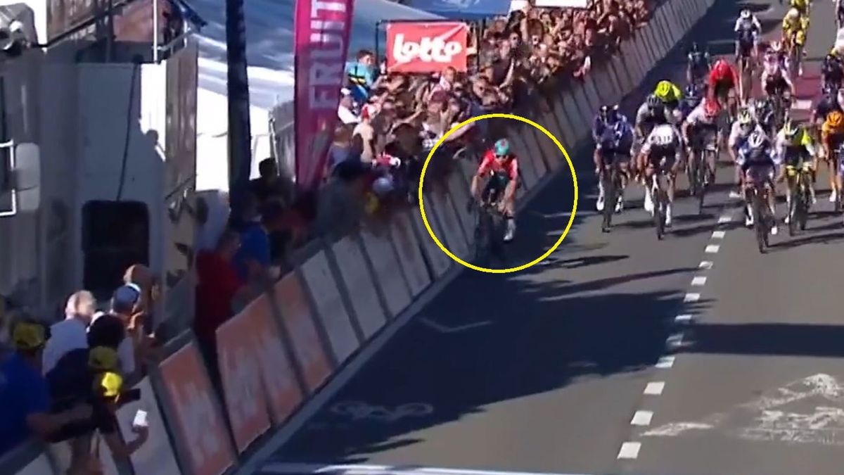 Twitter / Eurosport / Finiszował na jednej nodze