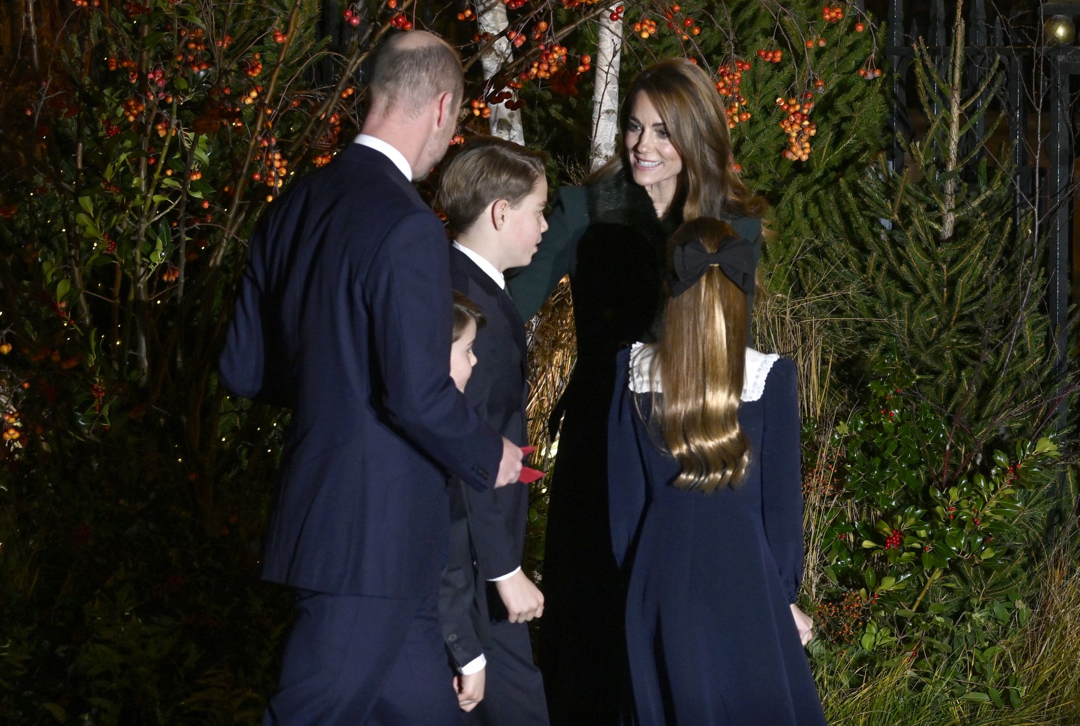 Księżna Kate i książę William z dziećmi 