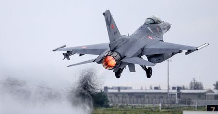 To może być przełomowa decyzja. Dogadują się ws. F-16 dla Ukrainy [RELACJA NA ŻYWO]