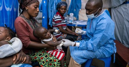 Setki chorych w dwa miesiące. Wybuch epidemii wszystkich zaskoczył
