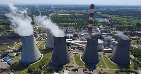 Atom może być zieloną inwestycją. Ukłon Brukseli w stronę Polski