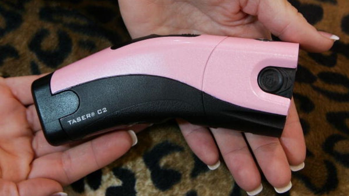 12-latka sprzedawała swoim kolegom i koleżankom paralizatory (zdjęcie ilustracyjne) 