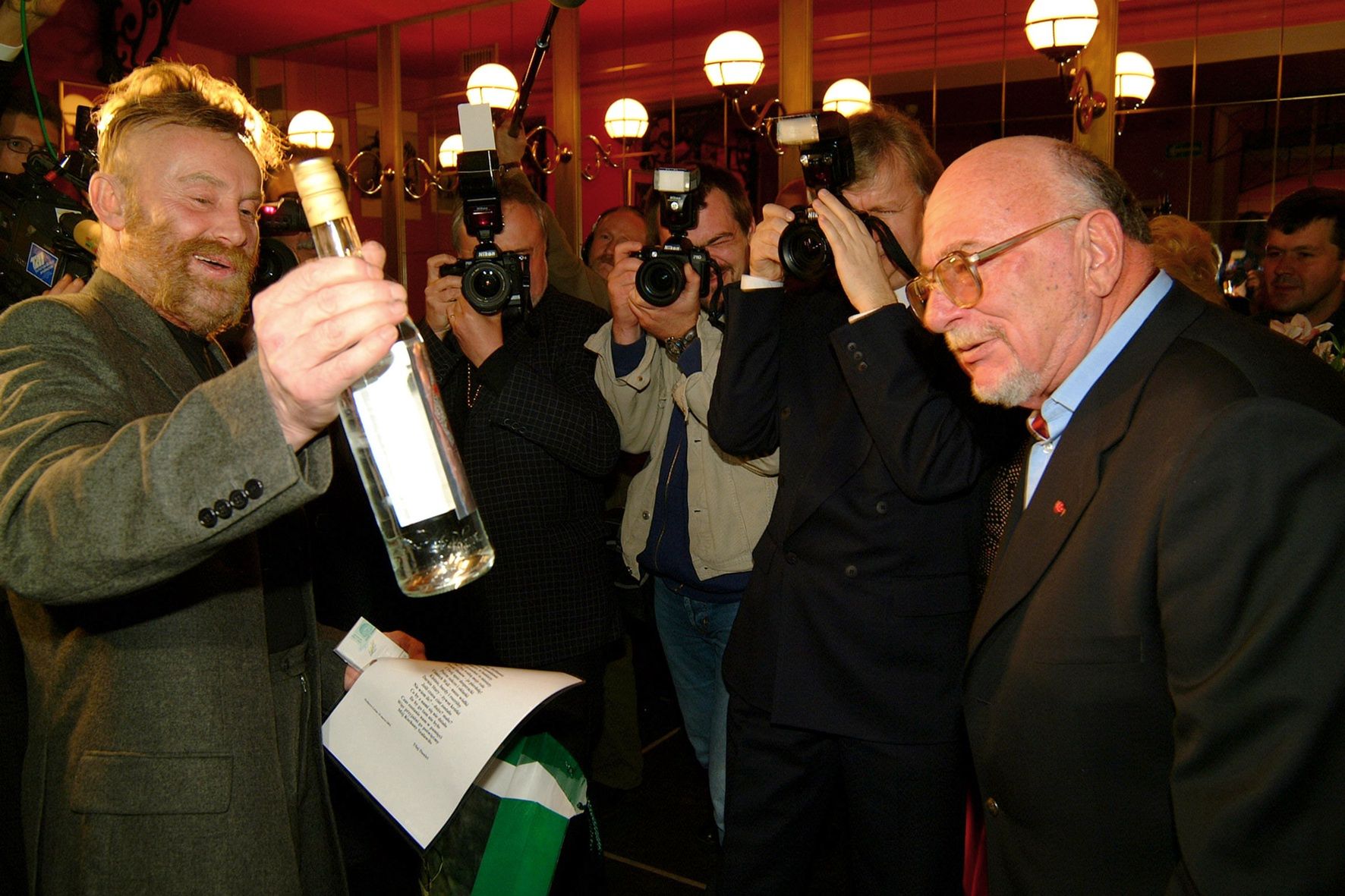 Daniel Olbrychski i Jerzy Hoffman na70. urodzinach reżysera