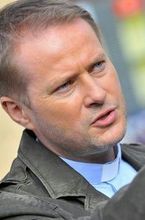 "Ojciec Mateusz": Napad na pisarkę