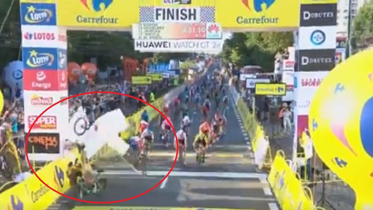 Twitter / Twitter / Na zdjęciu: wypadek na Tour de Pologne