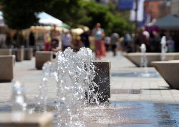 Lublin: Nadchodzi fala upałów. Poradnik, jak przetrwać gorące dni