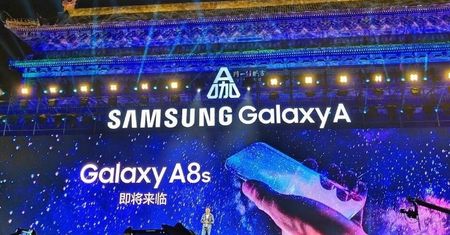 Samsung planuje bezramkowego smartfona - bez notcha, ale z... „dziurą”
