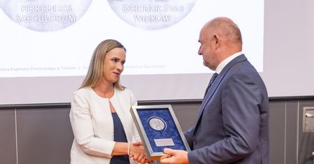Gmina Zbójno z marszałkowskim medalem za remont zabytkowego pałacu