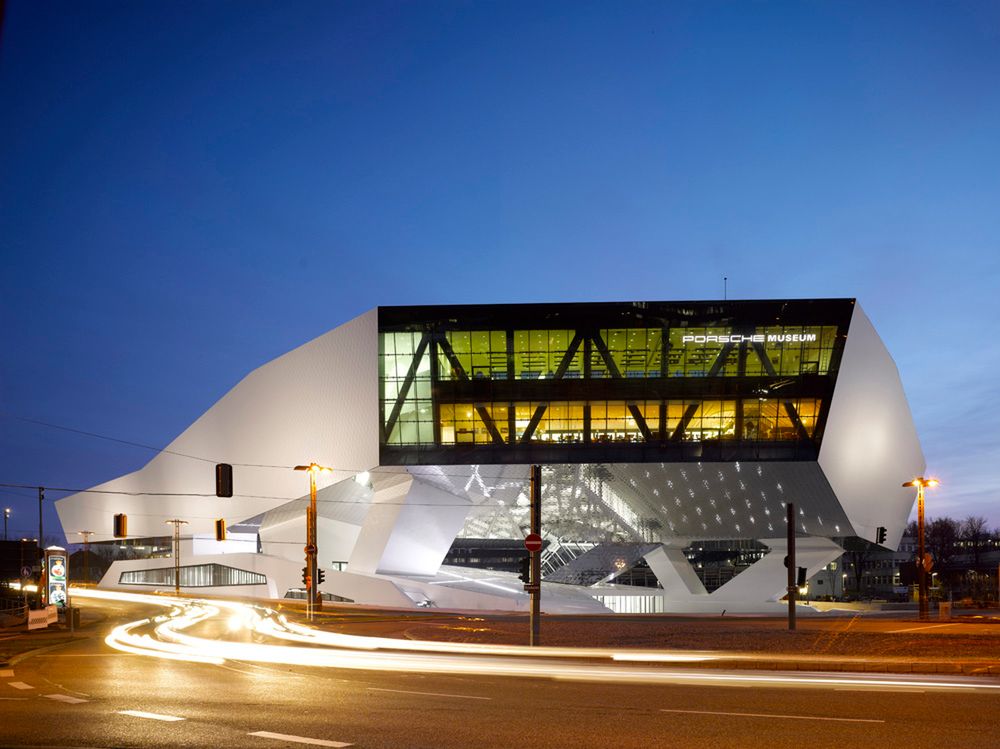 Porsche Museum, Porscheplatz, Zuffenhausen (Budowa 2005-2009)