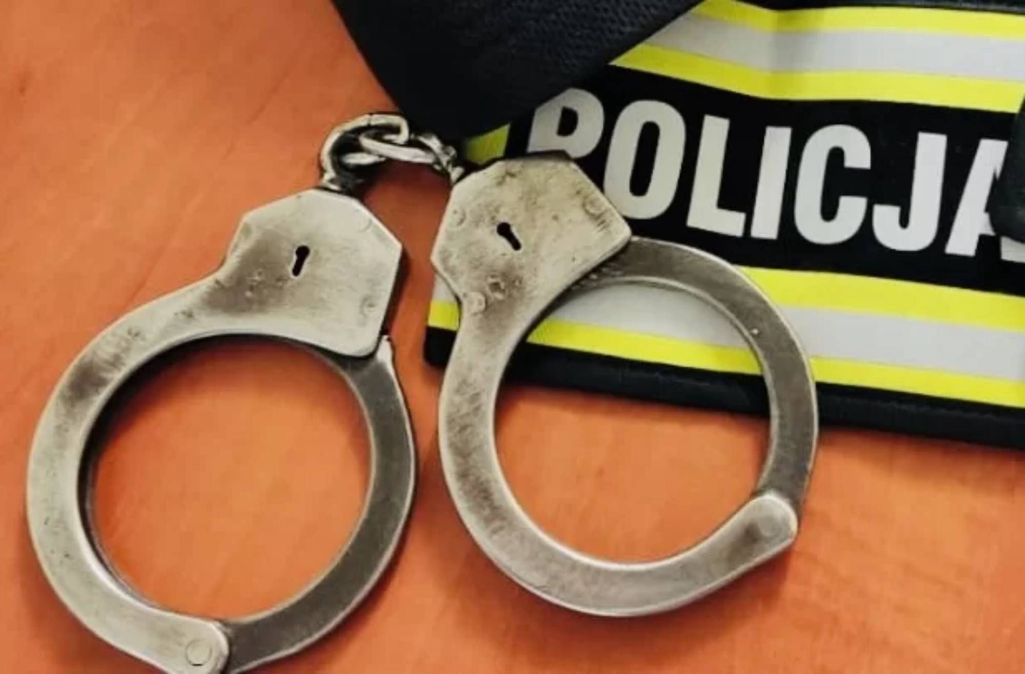Policjant zatrzymał poszukiwanego przestępcę podczas urlopu