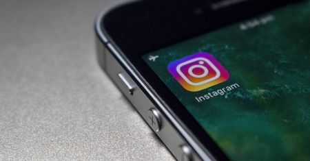 Facebook znów w tarapatach. Firma rzekomo szpiegowała użytkowników Instagrama