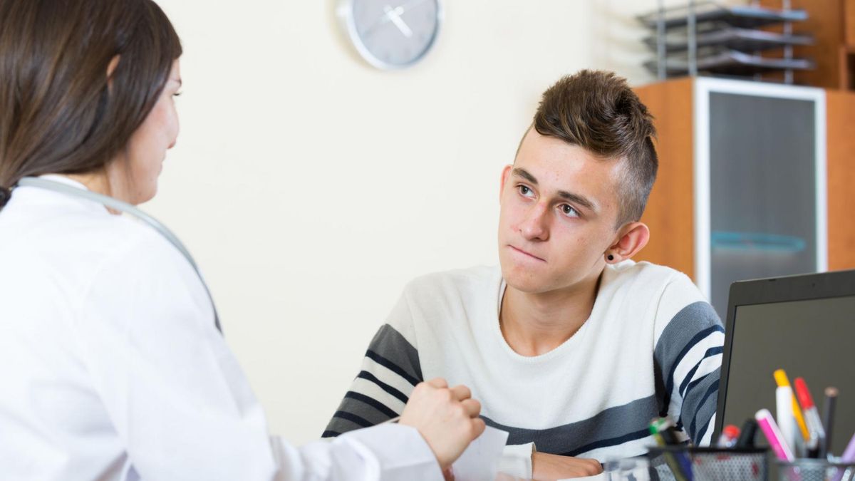 Zespół Kallmanna to rzadkie schorzenie genetyczne. Na jego obraz kliniczny składa się upośledzenie lub brak węchu oraz hipogonadyzm hipogonadotropowy.