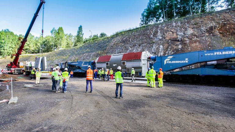 Transport stojanu do elektrowni Turów.