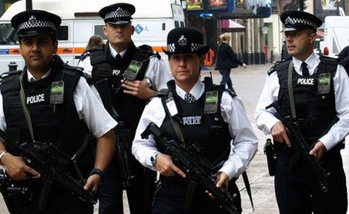 Policja wyposażona w smartfony BlackBerry? Takie rzeczy tylko w UK!