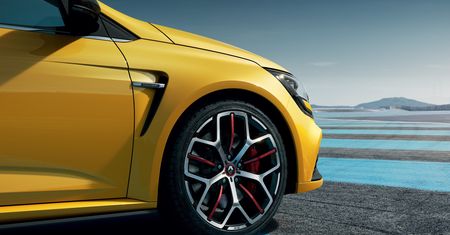 Nadchodzi Renault Megane R.S. Trophy. Potężny moment obrotowy trafi na przednią oś