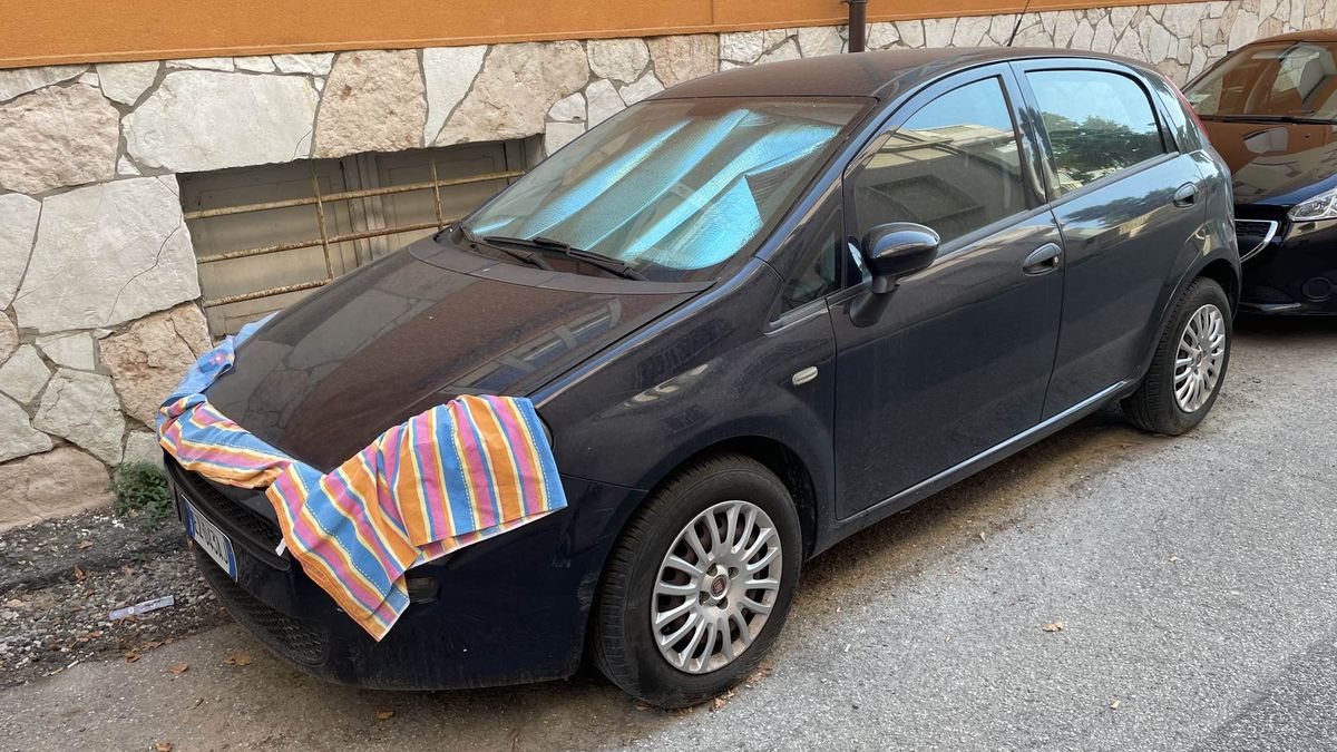 Ręcznik na reflektorach nie jest rzadkim widokiem w krajach południowych