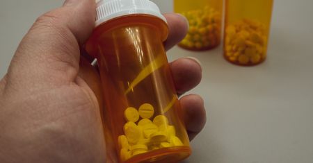 Codziennie przyjmowali tę witaminę. Takie zmiany zaszły w mózgu