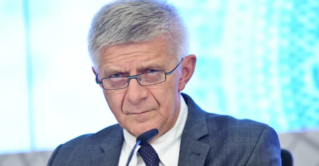 Marek Belka wyśmiewa Ryszarda Czarneckiego. "Nie należy jeździć do PE zezłomowanymi pojazdami"