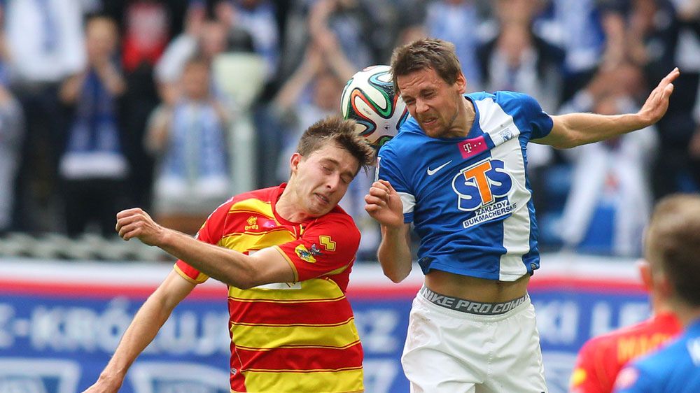 Zdjęcie okładkowe artykułu: WP SportoweFakty / Jakub Piasecki / Taras Romańczyk (z lewej) walczy o piłkę