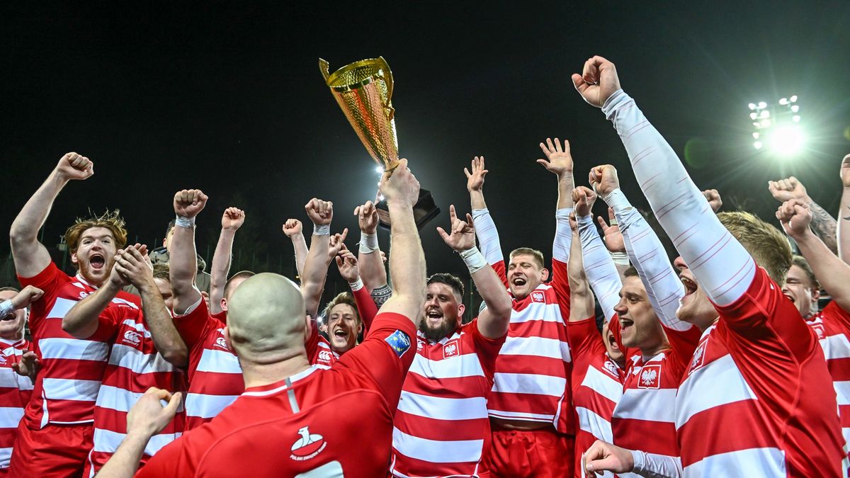 Zdjęcie okładkowe artykułu: Materiały prasowe / Polski Związek Rugby / Polacy cieszą się z historycznego sukcesu