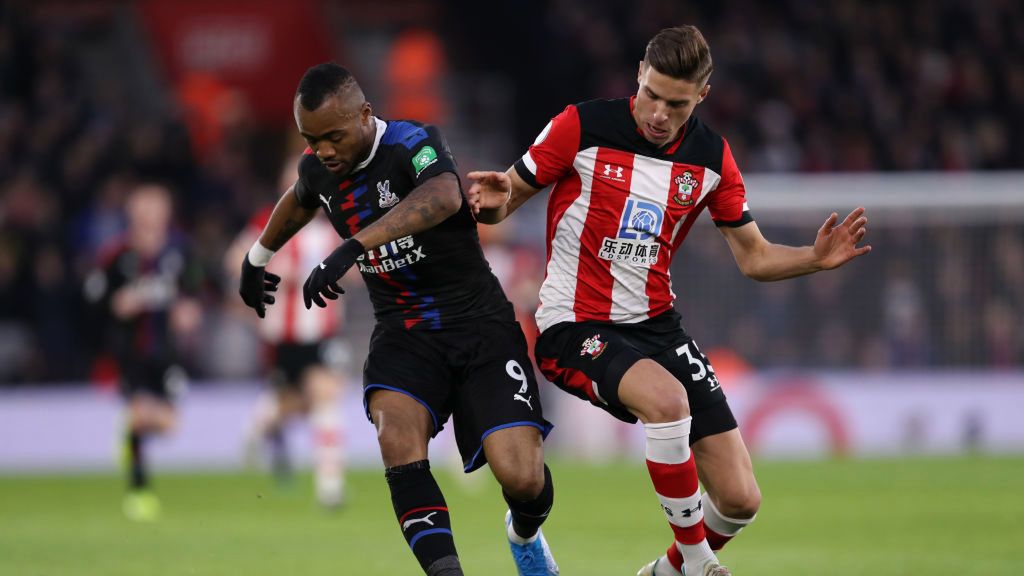 Getty Images / Jack Thomas / Na zdjęciu: Jordan Ayew (z lewej) i Jan Bednarek (z prawej)