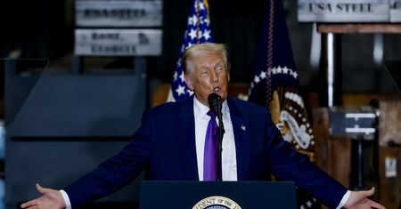 Działo się w nocy. Trump rozważa atak na Iran i chce odtajnić dokumenty ws. UFO