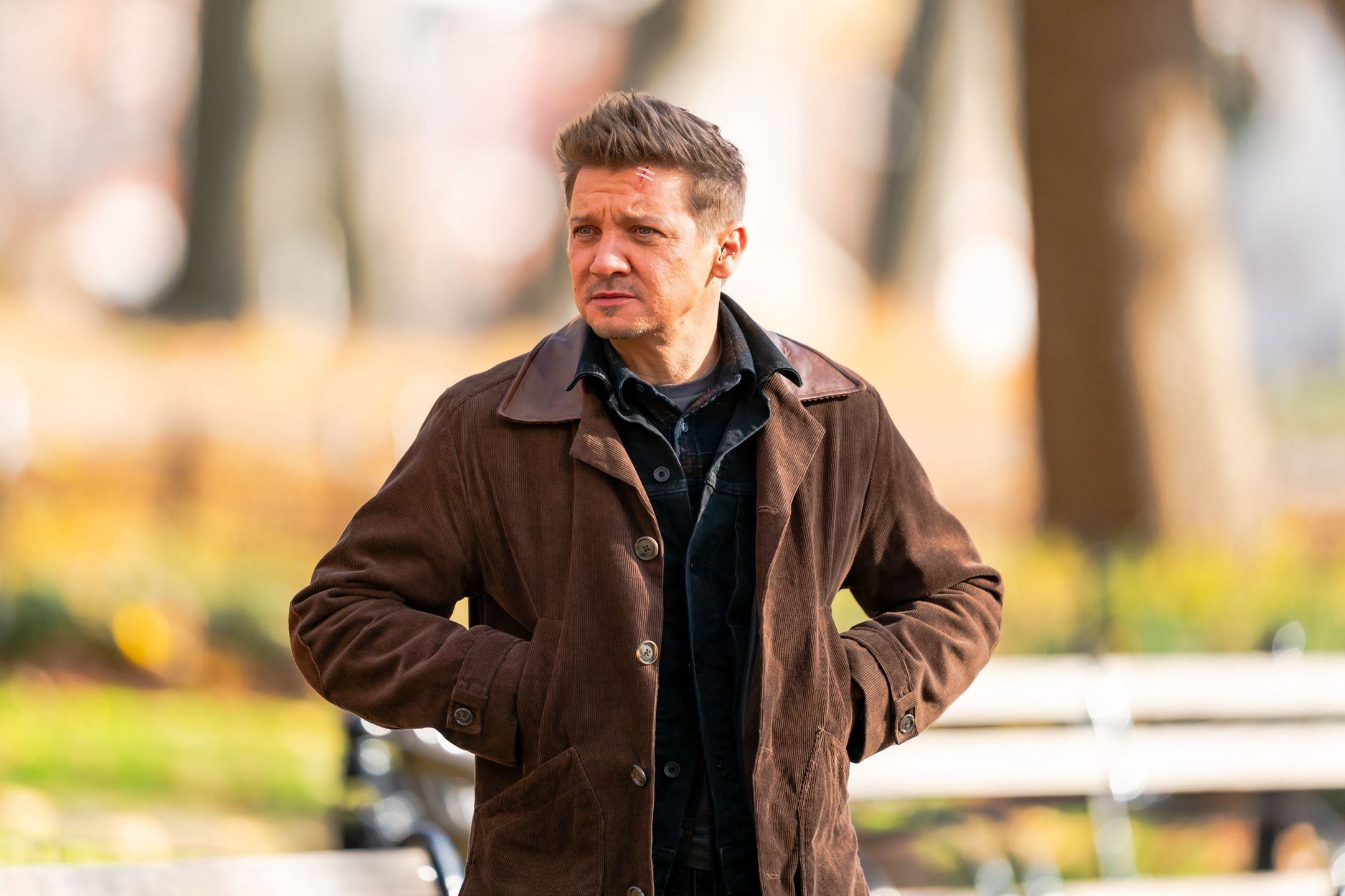 Celebrity Sightings In New York City - December 03, 2020NEW YORK, NEW YORK - DECEMBER 03: Jeremy Renner is seen filming "Hawkeye" in Washington Square Park on December 03, 2020 in New York City. (Photo by Gotham/GC Images)Gothambestof, topix