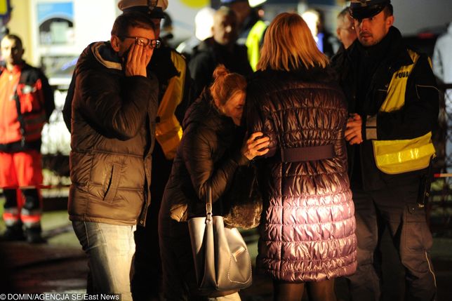 MieszkaÅ„cy Koszalina juÅ¼ w sobotÄ™ gromadzili siÄ™ w miejscu tragedii