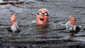 Koronawirus. Mistrzyni olimpijska w pływaniu, Sharon van Rouwendaal, odbyła nietypowy trening. W basenie ogrodowym