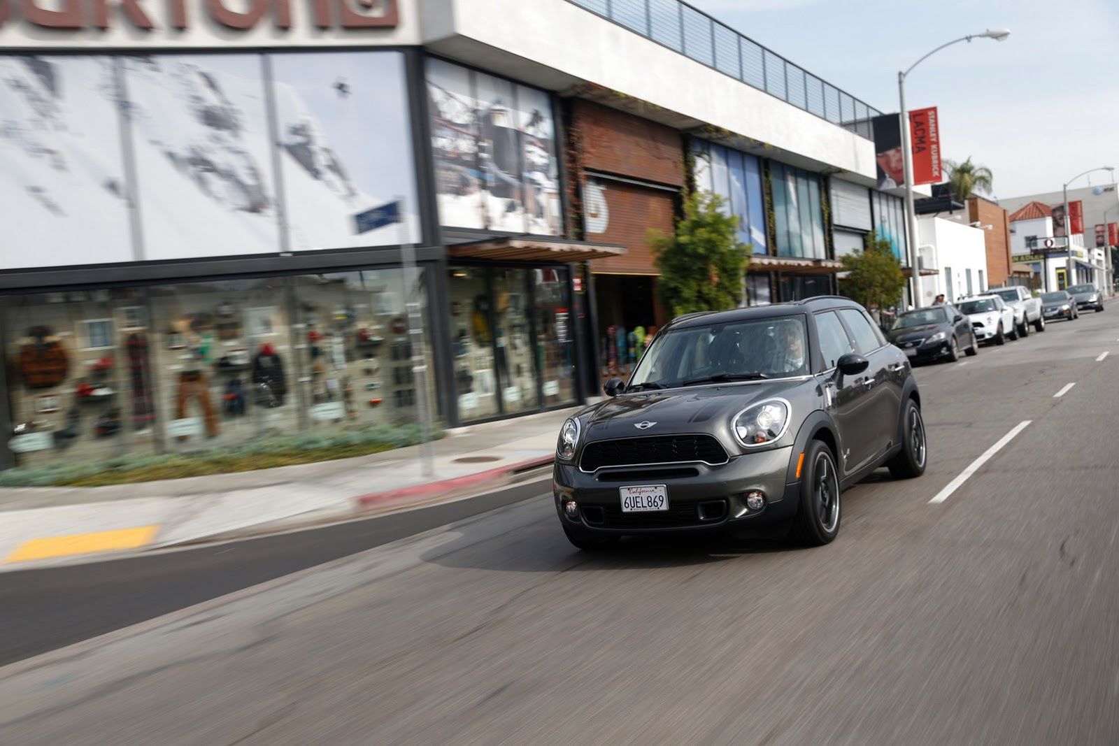 Galeria Mini jako celebracja sprzedaży półmilionowego egzemplarza w USA 54