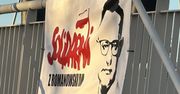 Banery dla Romanowskiego. Twarz poszukiwanego i napis "solidarycą"