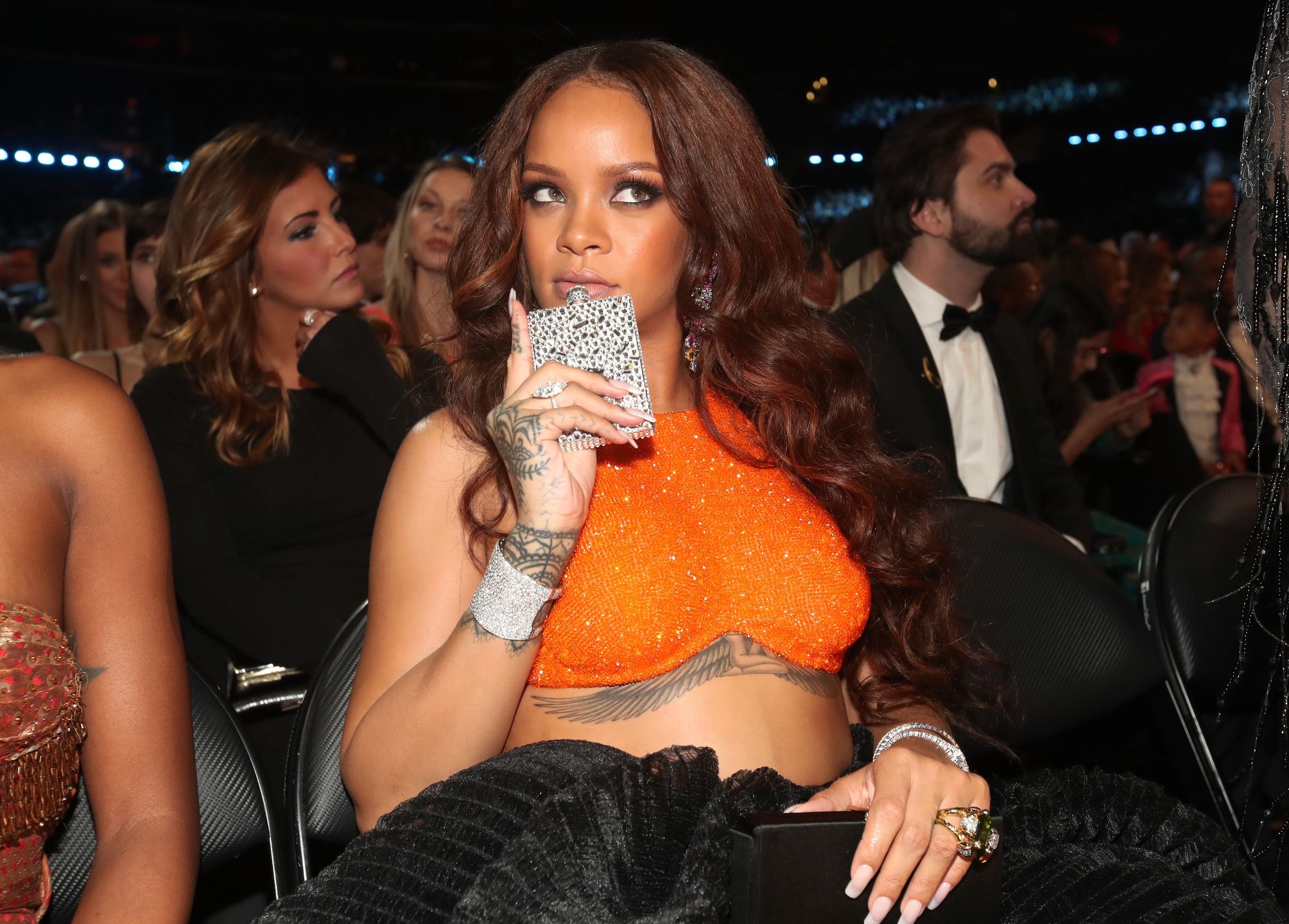 Rihanna dementuje plotki o ciąży