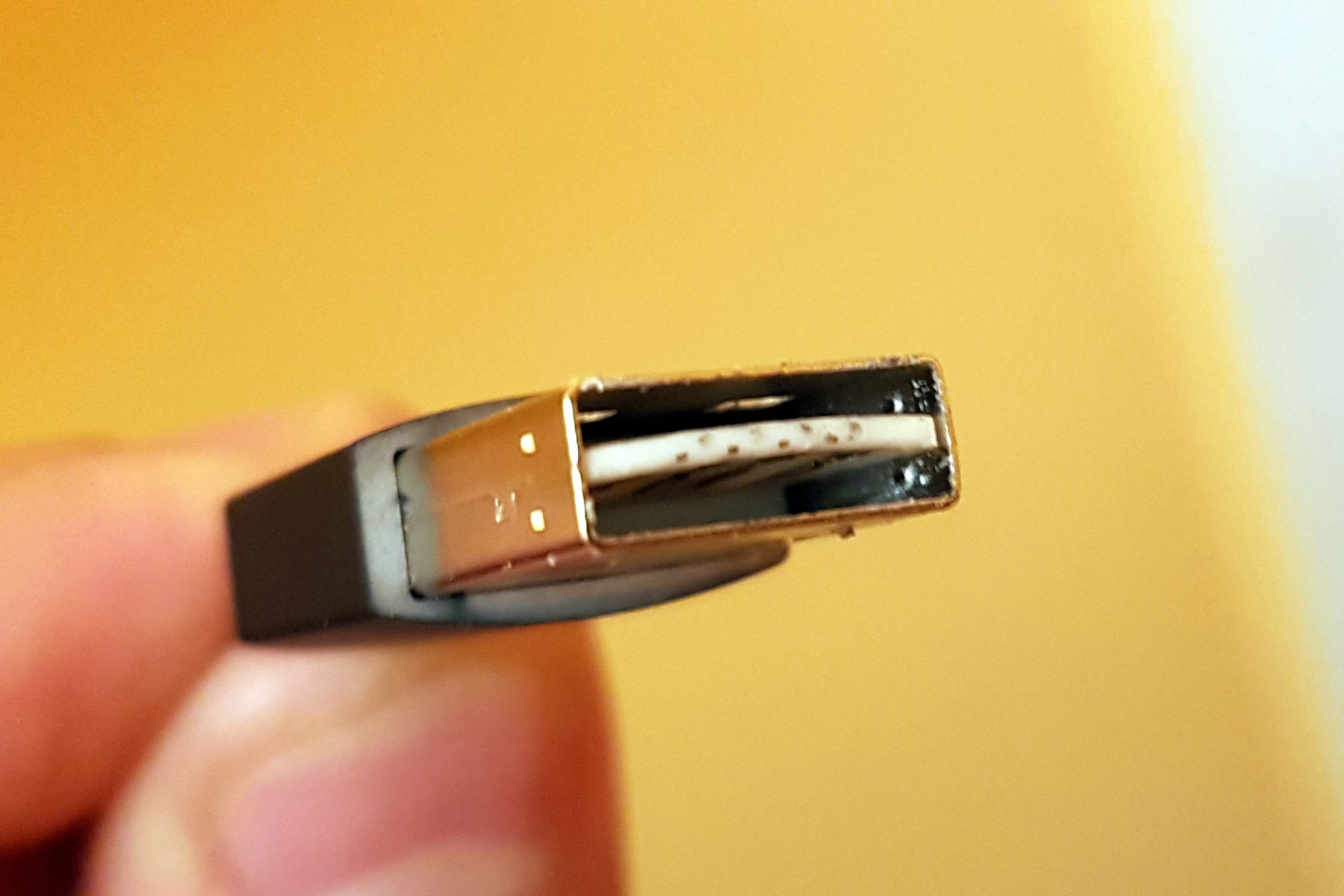 To najfajniejszy kabel do ładowania gadżetów jaki kiedykolwiek miałem 4