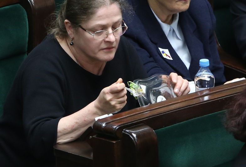 Awantura w Sejmie. Posłanka Krystyna Pawłowicz jadła podczas głosowań