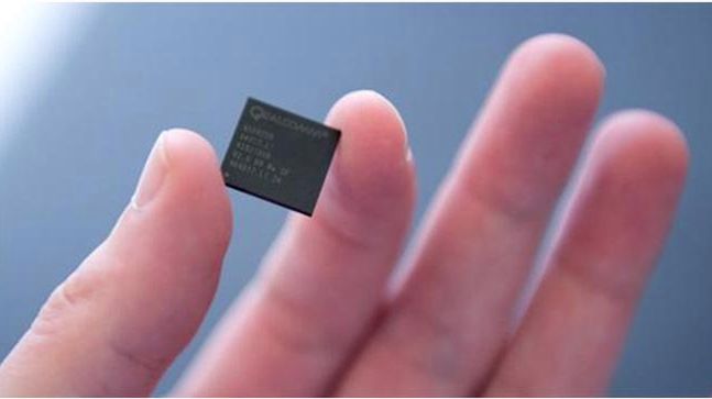 Intel będzie zarabiać na producentach układów ARM?