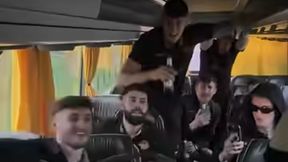 Jechali autokarem po wielkim sukcesie. Nagrali, co tam się działo