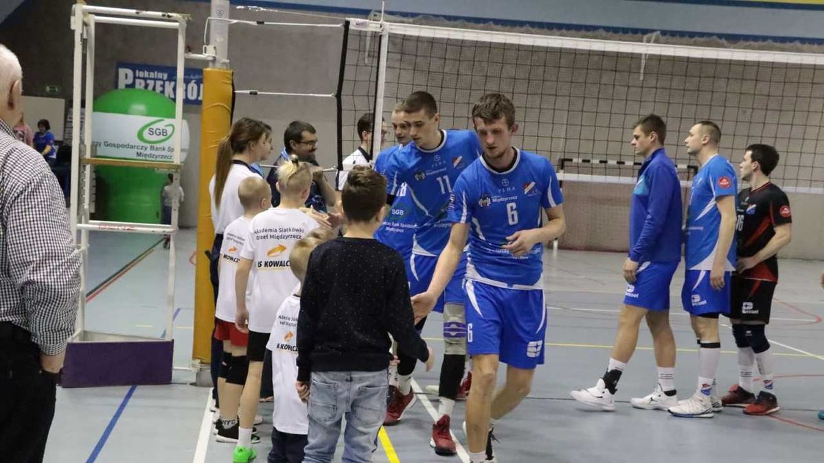 Zdjęcie okładkowe artykułu: WP SportoweFakty / Orzeł Międzyrzecz / Na zdjęciu: Krzysztof Baran (z numerem 6 na koszulce) w barwach Orła Międzyrzecz