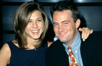 "Opłakiwaliśmy go za życia". Wstrząsające słowa Jennifer Aniston o Matthew Perrym