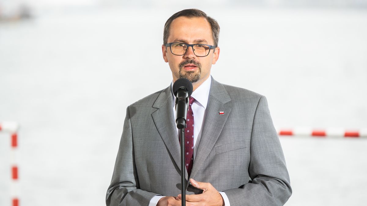 GDYNIA, POLAND - 2020/07/06: State Secretary at the Ministry of Infrastructure, Marcin Horala speaks to the media during the event at the Port of Gdynia.The Prime Minister took part in the ceremonial signing of the cooperation agreement between the Central Communication Port (CPK) and the Port of Gdynia. (Photo by Mateusz Slodkowski/SOPA Images/LightRocket via Getty Images)