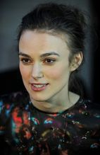 Keira Knightley, Anne Hathaway i Jessica Biel walczą o Batmana