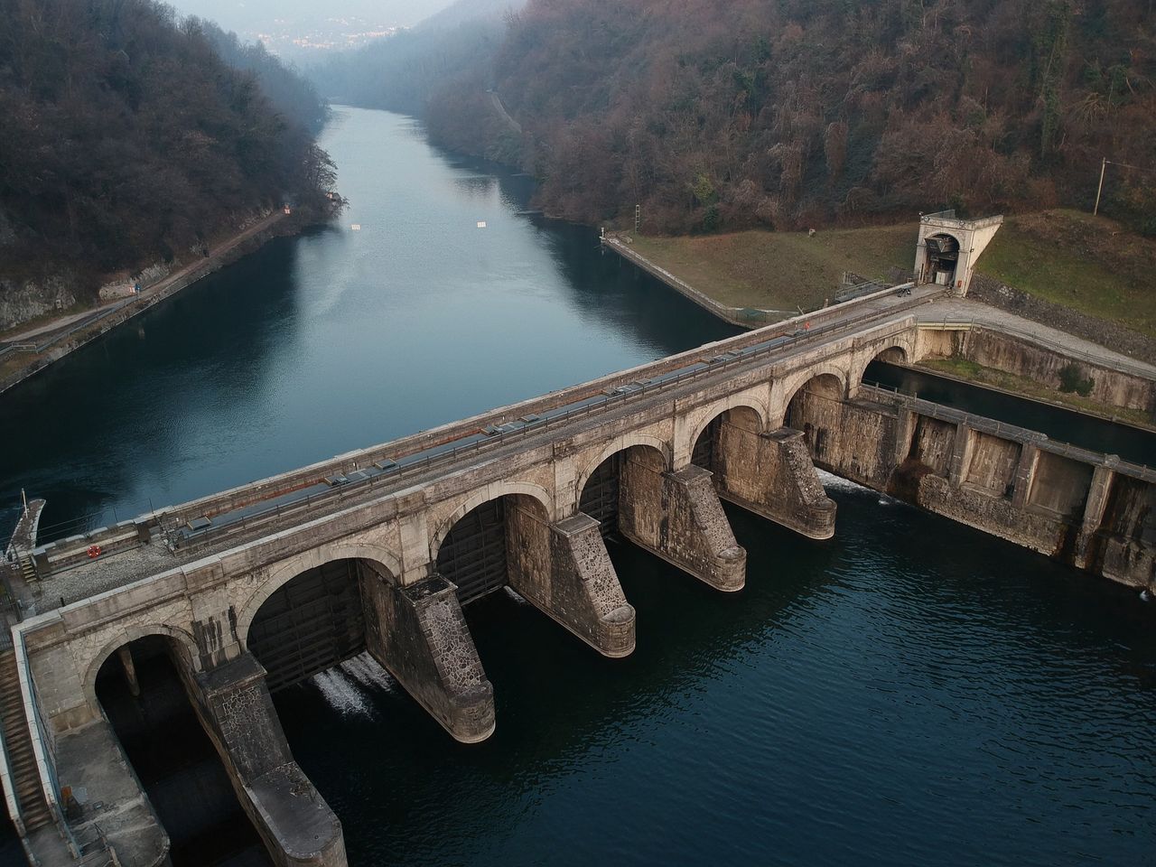 Technologia pomoże uchronić miasta. Polscy naukowcy opracowali nowatorski sposób