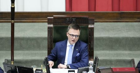 Tusk dostanie po kieszeni? Hołownia szykuje zmiany w Sejmie