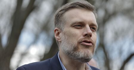 Zandberg zapowiada "karny podatek" od mieszkań. Chce zatrzymać patologię