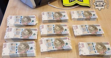 75-latek stracił ponad 200 tys. zł. Chciał zarobić na kryptowalutach