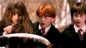 QUIZ: Na byłego Cruciatus, a po imprezie Aguamenti? Sprawdź swoją znajomość zaklęć z "Harry'ego Pottera"