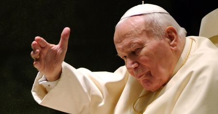 Jan Paweł II. Papież, który odchodził na oczach świata.