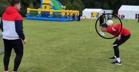 Wojciech Szczęsny dał popis talentu. Co za sztuczka! (wideo)