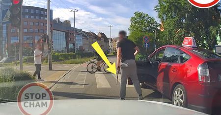 Nagle wyskoczył z pałką. Sceny we Wrocławiu