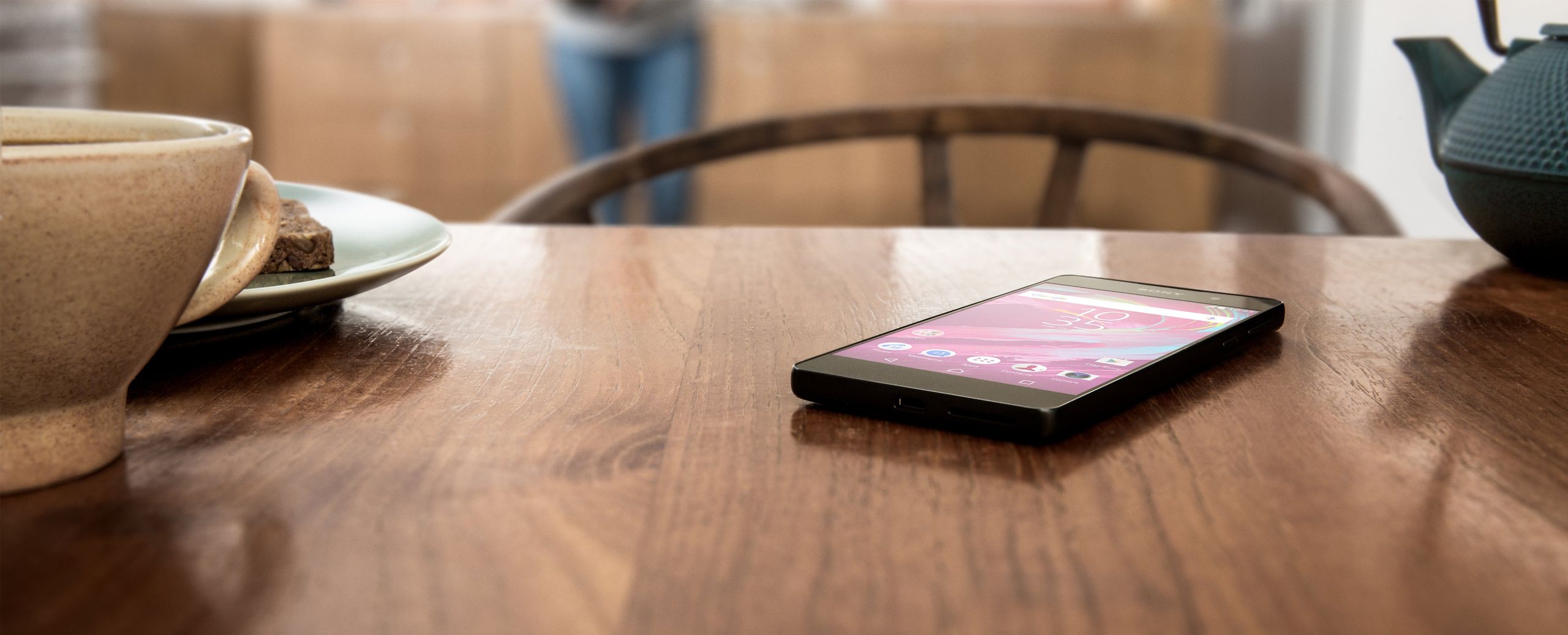 Sony Xperia E5 oficjalnie. Oto specyfikacja oraz ceny 6