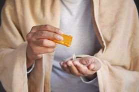 Azitrox – skład leku, działanie, wskazania i skutki uboczne	